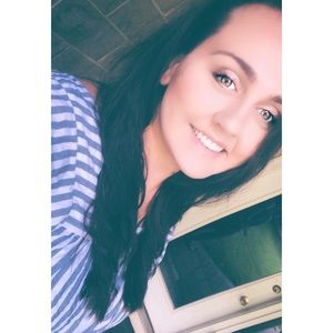 Meet your Posher, Courtney